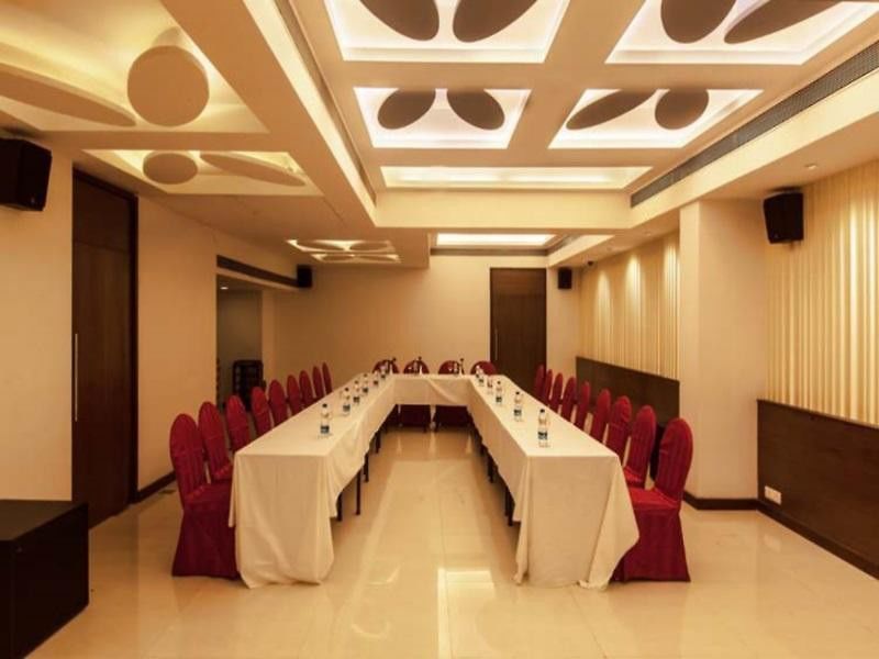 Hotel Anantha Exectuive 3*