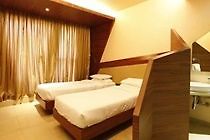Dragonfly Hotel *
