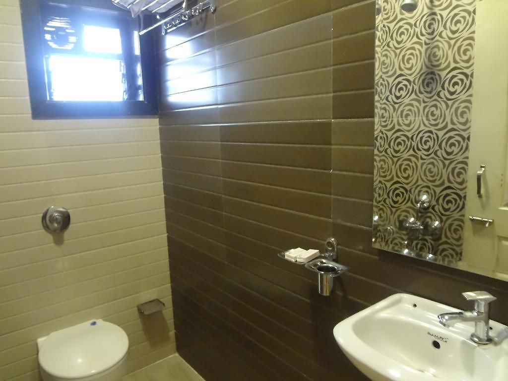 Hotel Oc Residency *