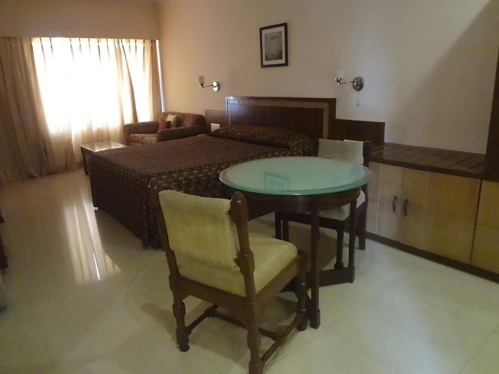 Juhu Plaza Hotel 3*