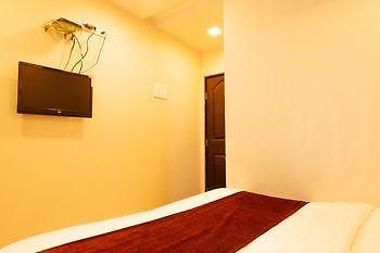 Oyo 845 Kailash Park Hotel Mumbai