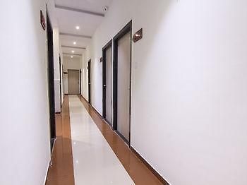 Hotel Oyo 845 Kailash Park