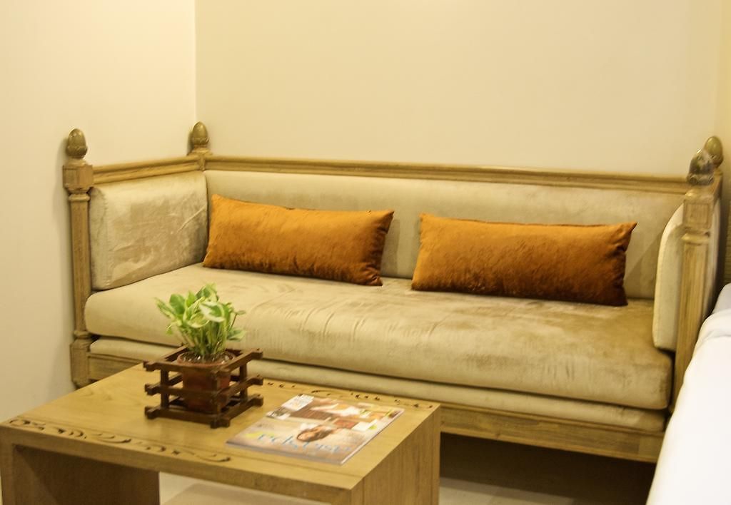 Hotel Le Sutra Hotel, Khar, Mumbai