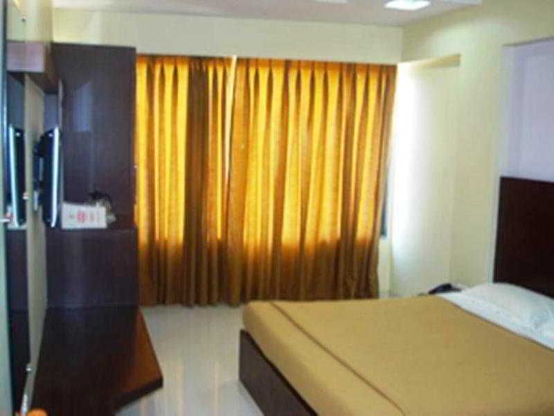 Fabhotel Kamran Residency - Nr Lbs Marg Hotel
