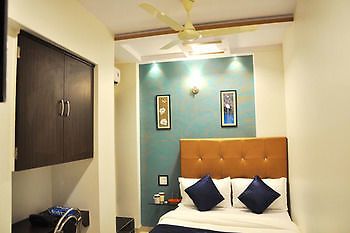 Inn Aksa Powai *