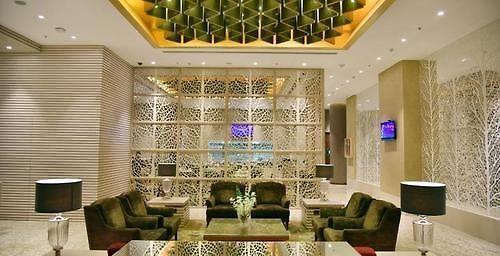 Niranta Airport Transit & Lounge Terminal 2 Arrivals/landside