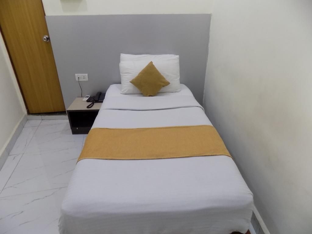 Maha Residency Bed & Breakfast