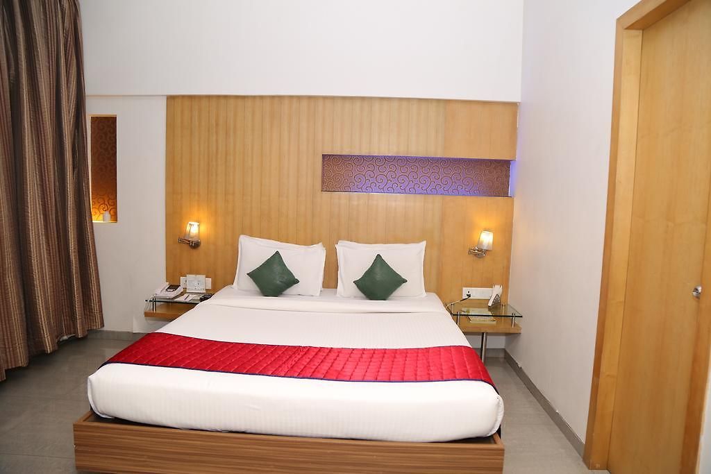 Hotel Vihang's 3*