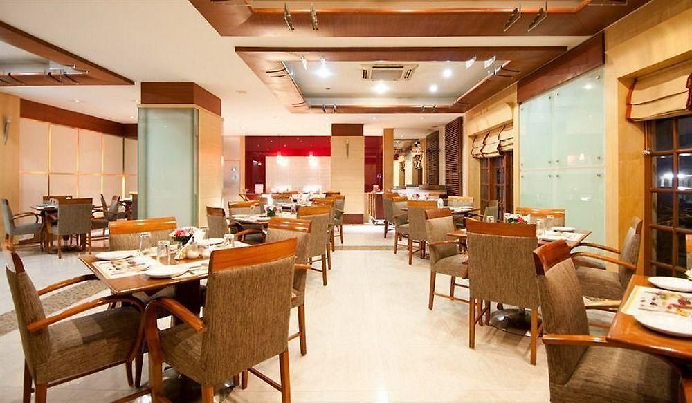 Astoria Hotel 4*