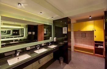 Click Andheri Midc 3*