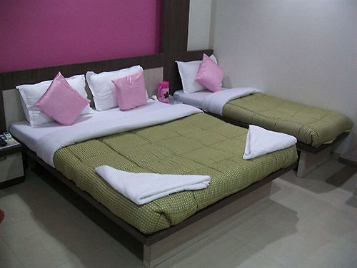 Hotel Crescent 2*