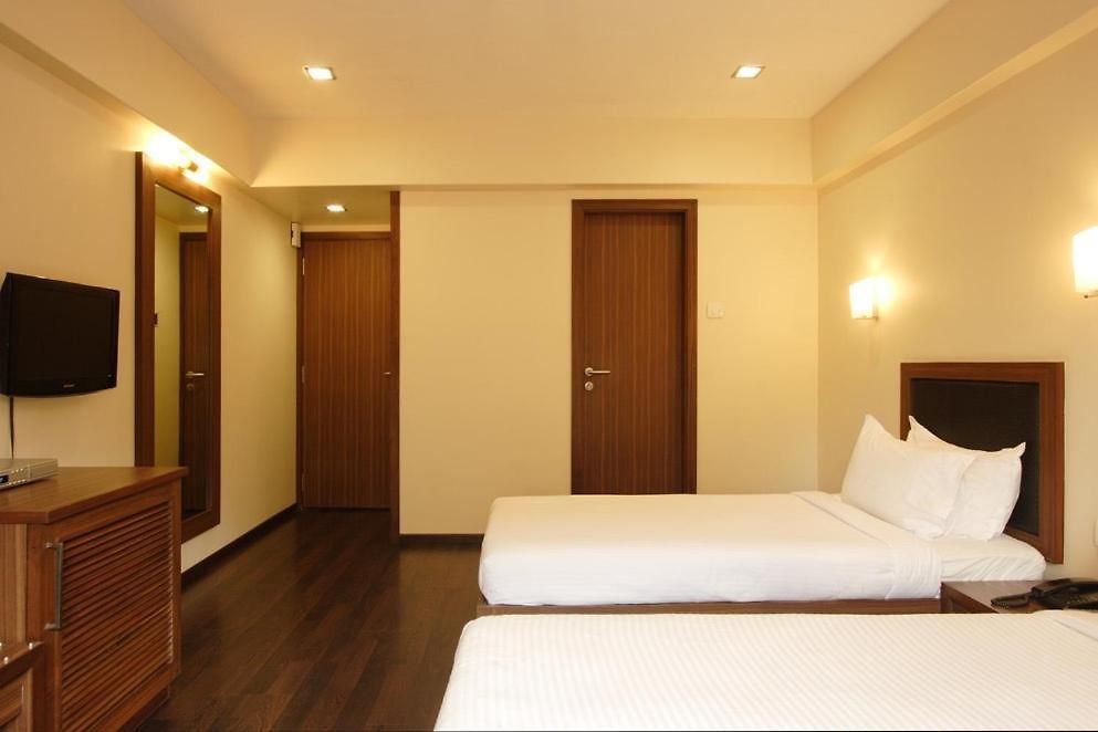 Amigo Hotel 2*