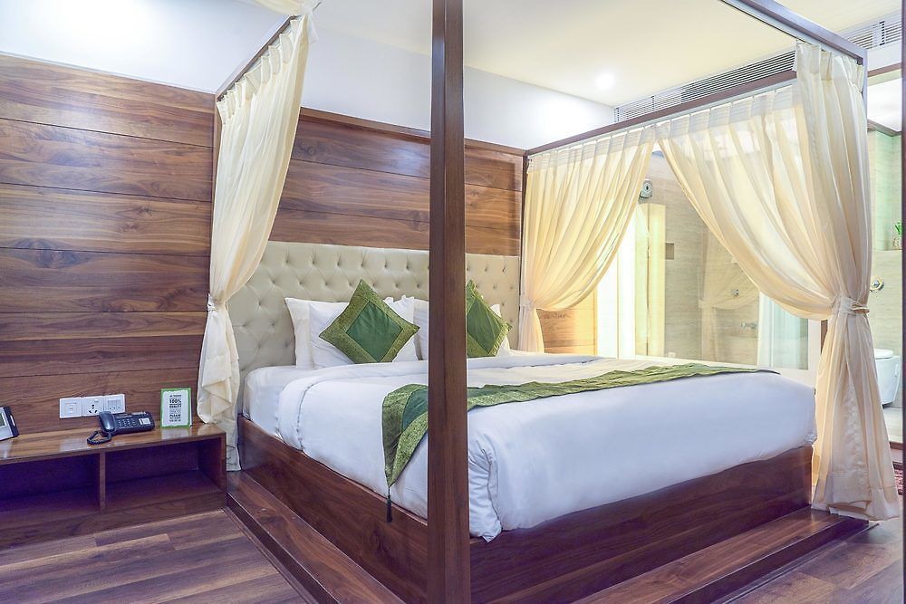 Comfort Metropolis Hotel 4*