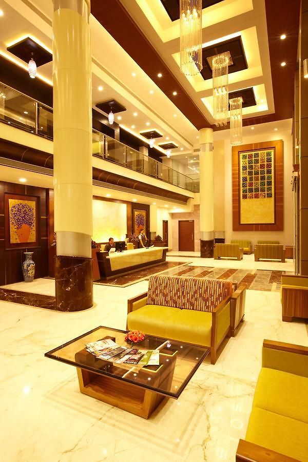 Club Emerald Mumbai