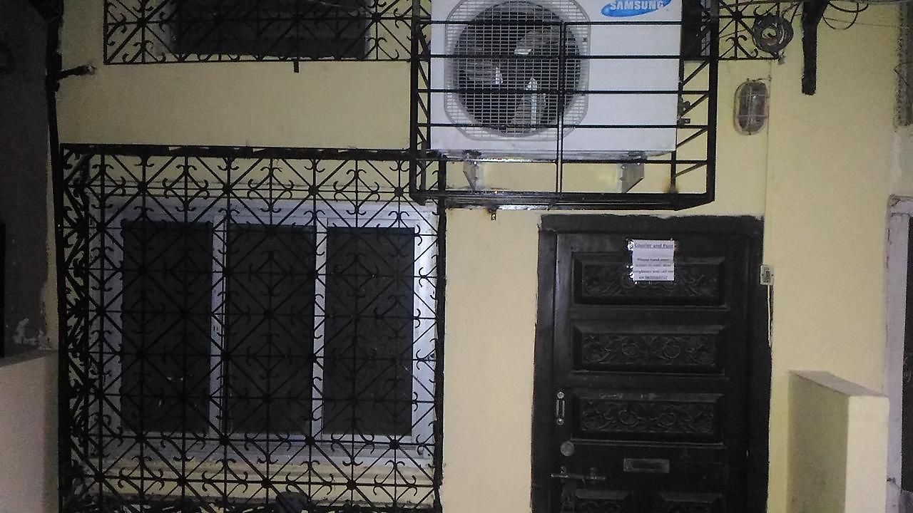 Furnished Near Bkc, Airport & Santacruz Mumbai