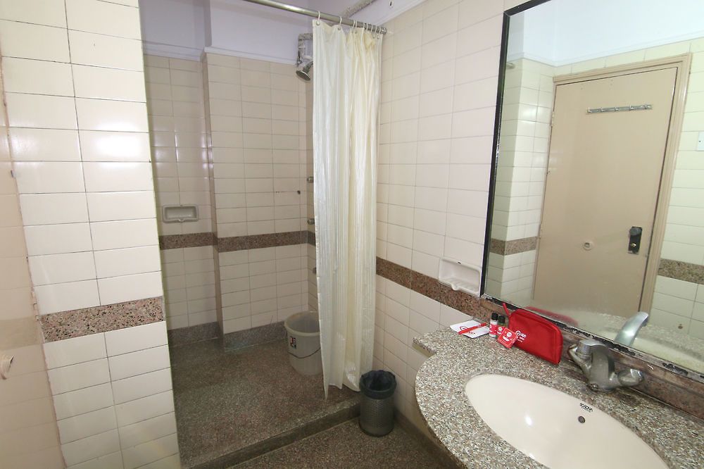 Hotel Hotel Lucky Near Nesco