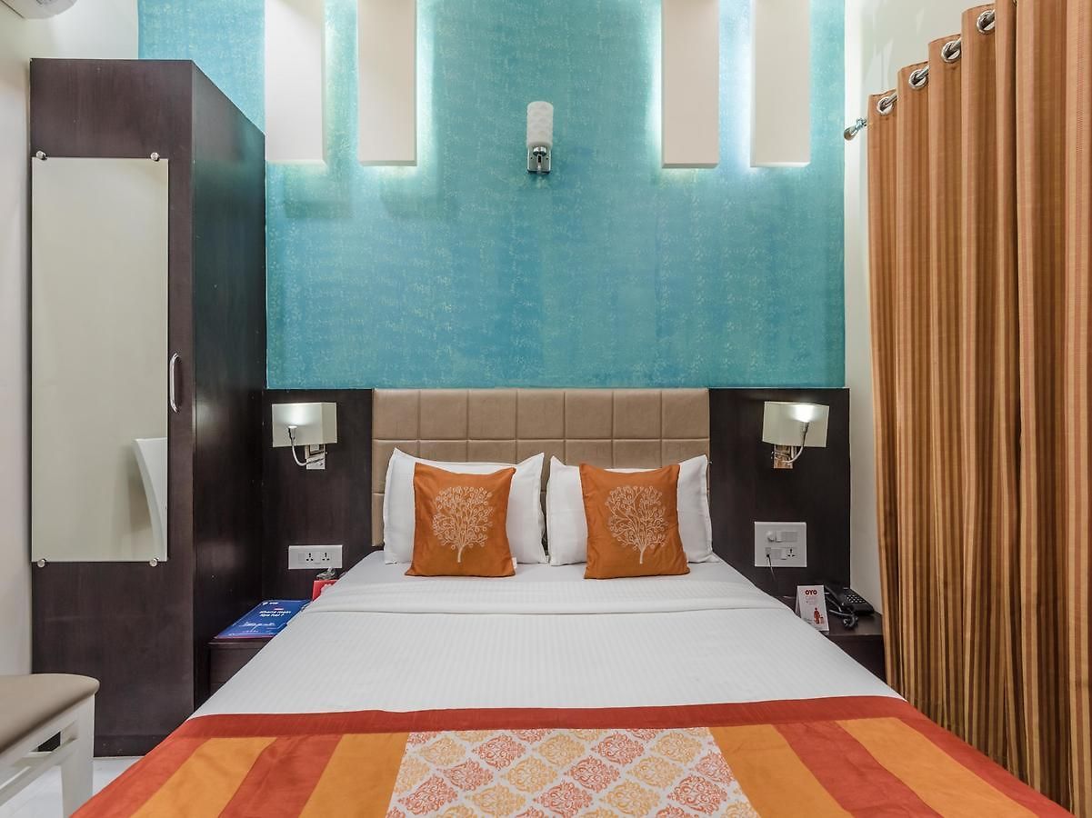 Hotel Avenue 2*