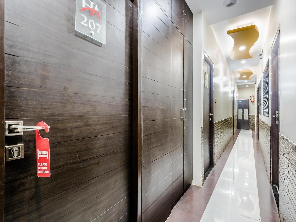 Hotel Avenue 2*
