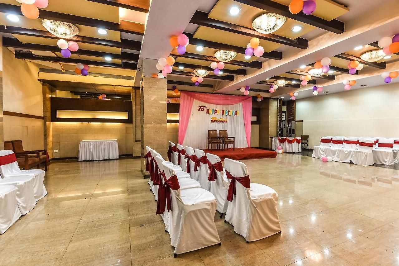 Dhiraj Hotel Mumbai