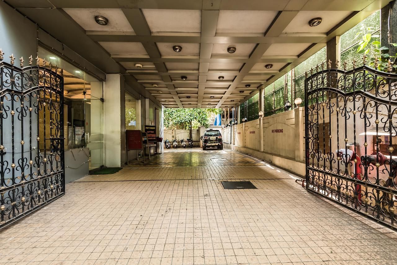Hotel Dhiraj Mumbai