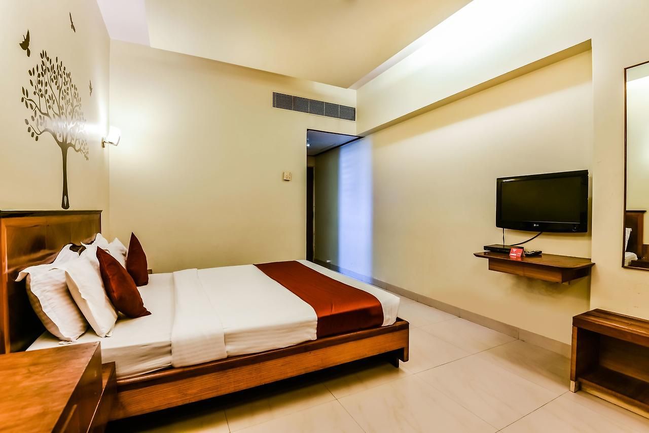Dhiraj Hotel Mumbai
