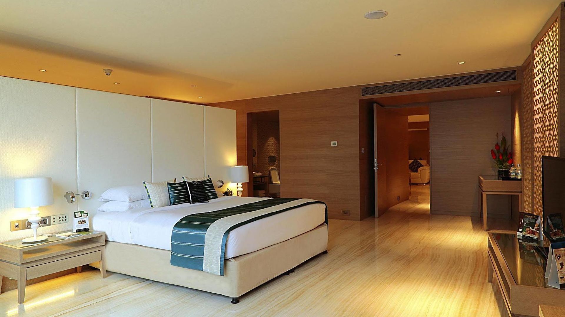 Sahara Star Hotel