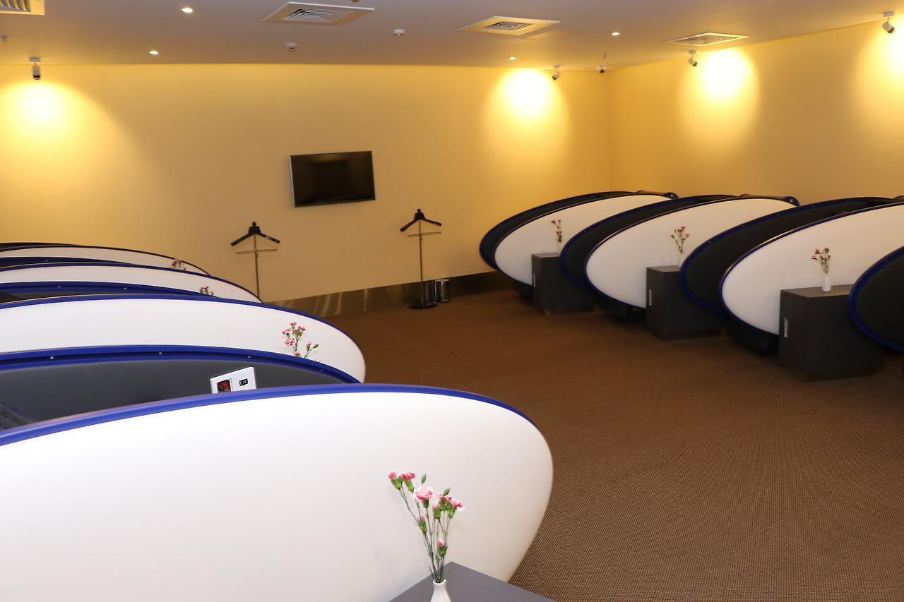 Aviserv Lounge Inn