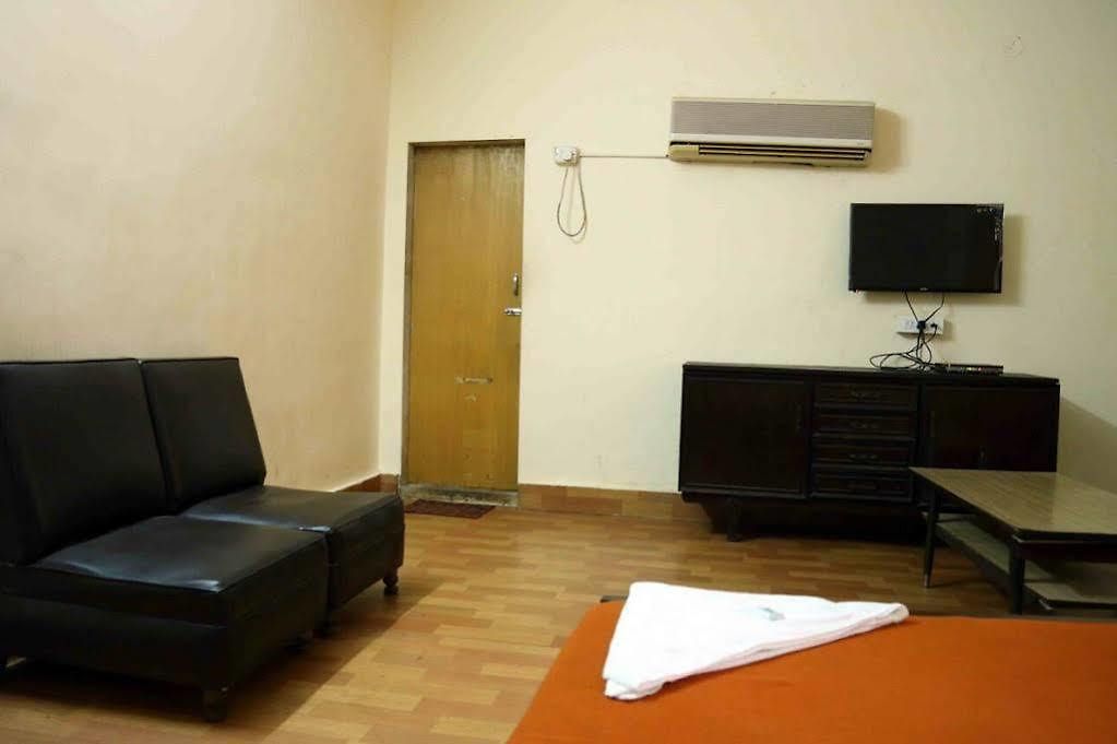 Hotel Kishish Kunj