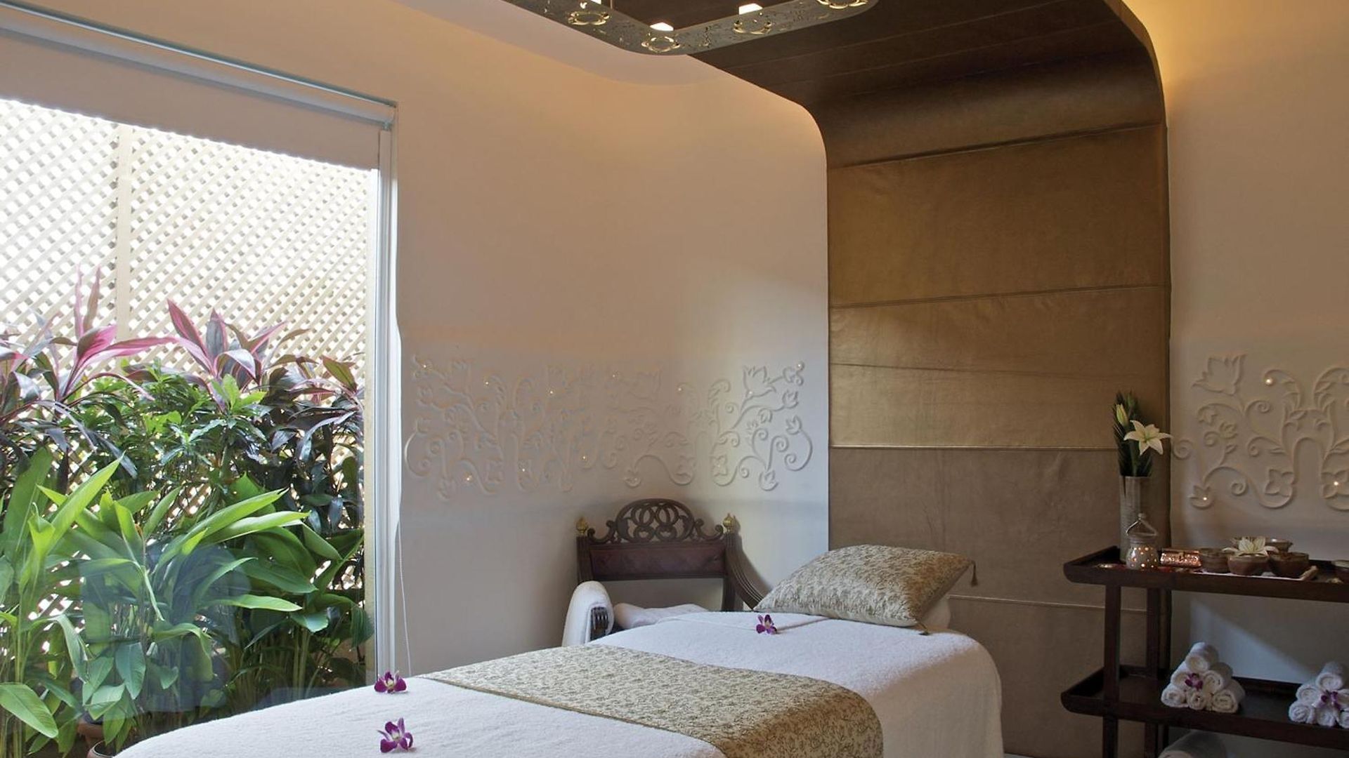 Hotel President - Ihcl Seleqtions Mumbai