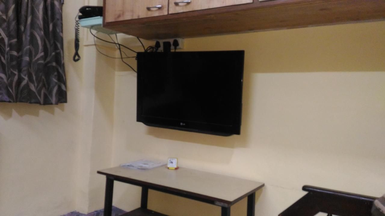 Furnished Near Bkc, Airport & Santacruz * Mumbai