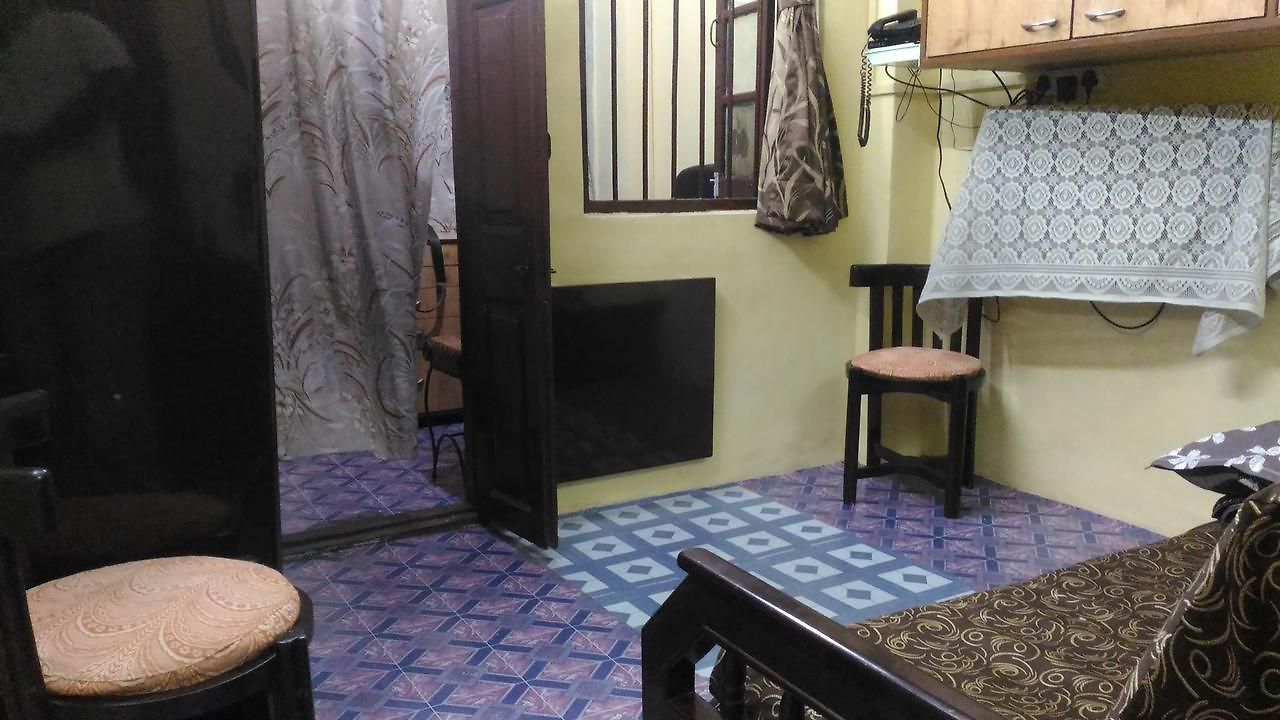 Furnished Near Bkc, Airport & Santacruz Guest house *