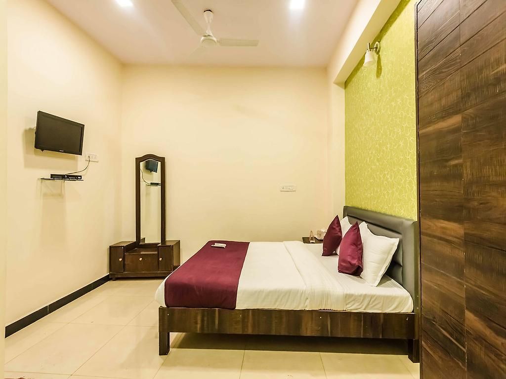 Maangta 107 @ Andheri East Hotel Mumbai