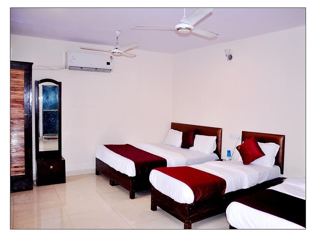 Maangta 107 @ Andheri East Hotel *
