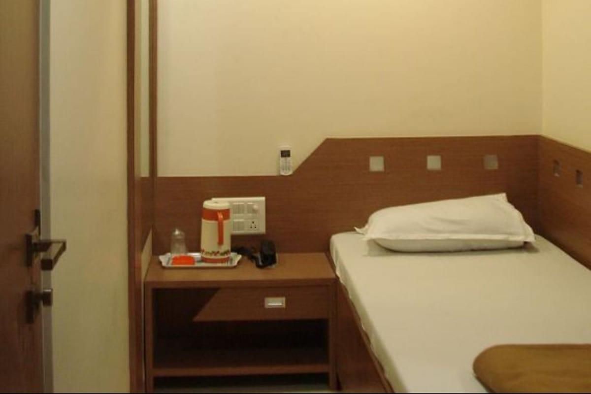Hotel Maangta 219 @ Goregaon