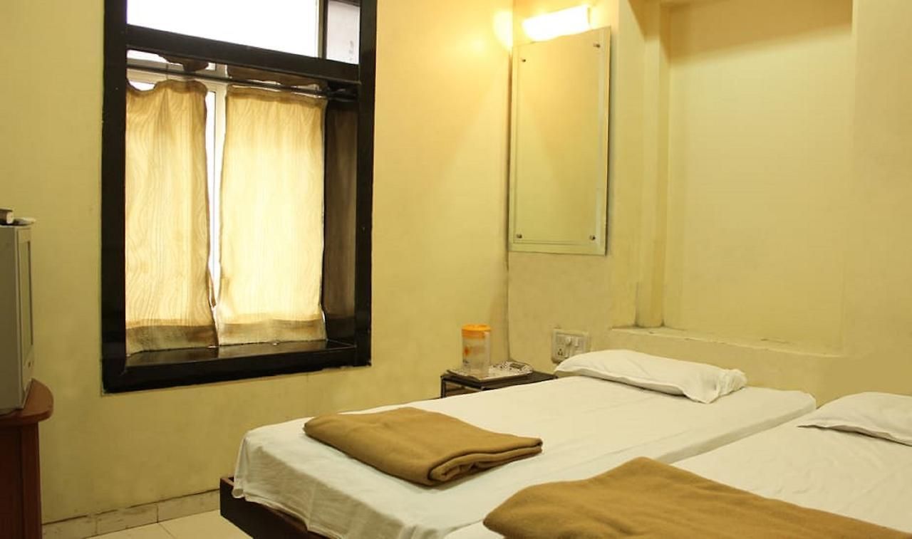 Kohinoor Lodge