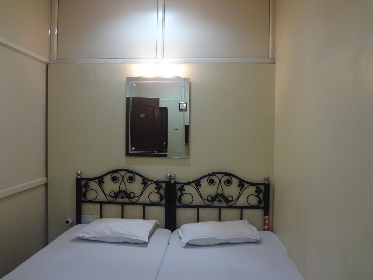 Kohinoor Lodge *