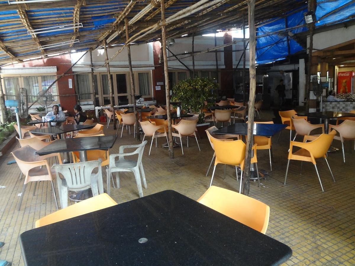 Kohinoor Lodge *
