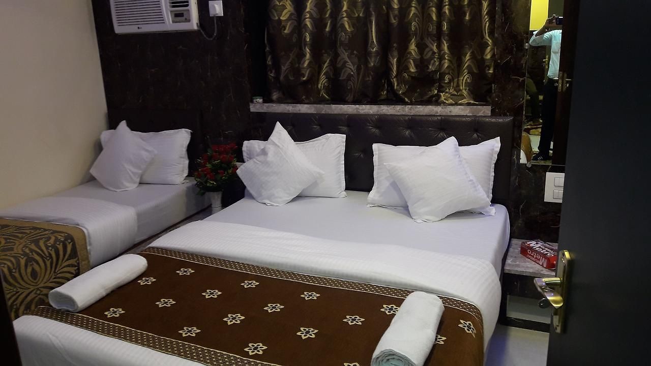 Onyx Residency 3*