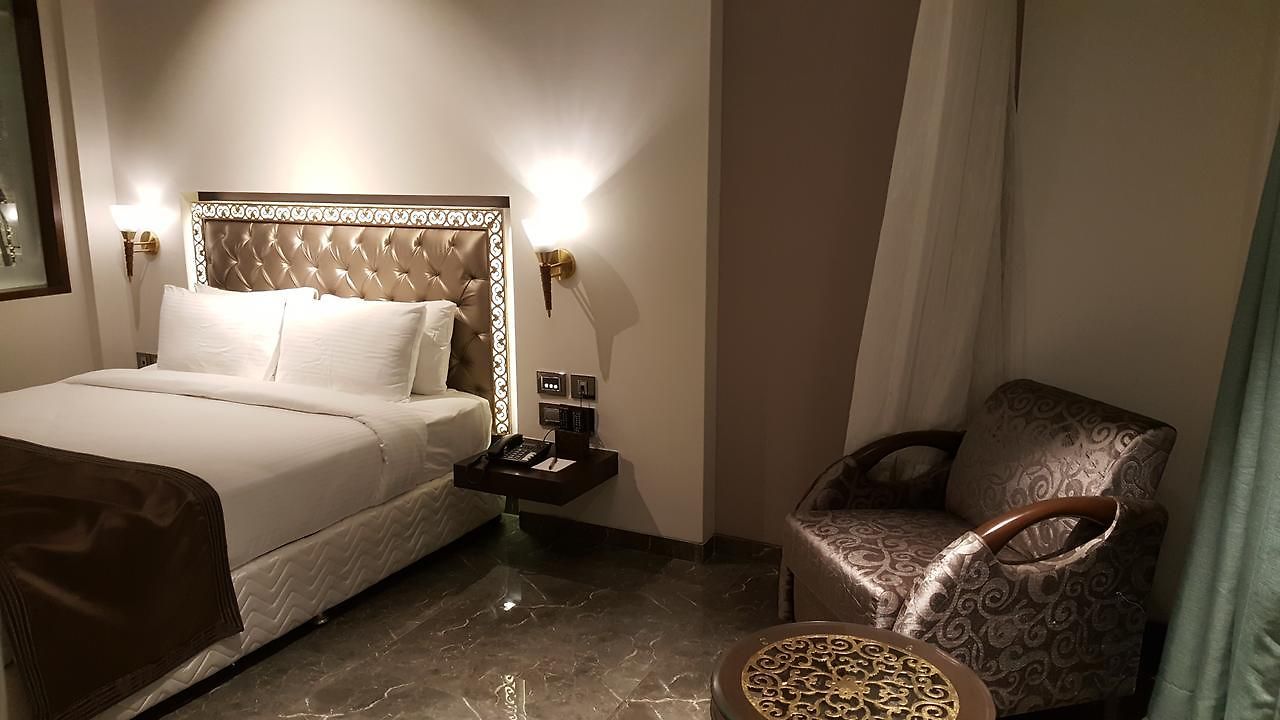 Hotel Peninsula Redpine
