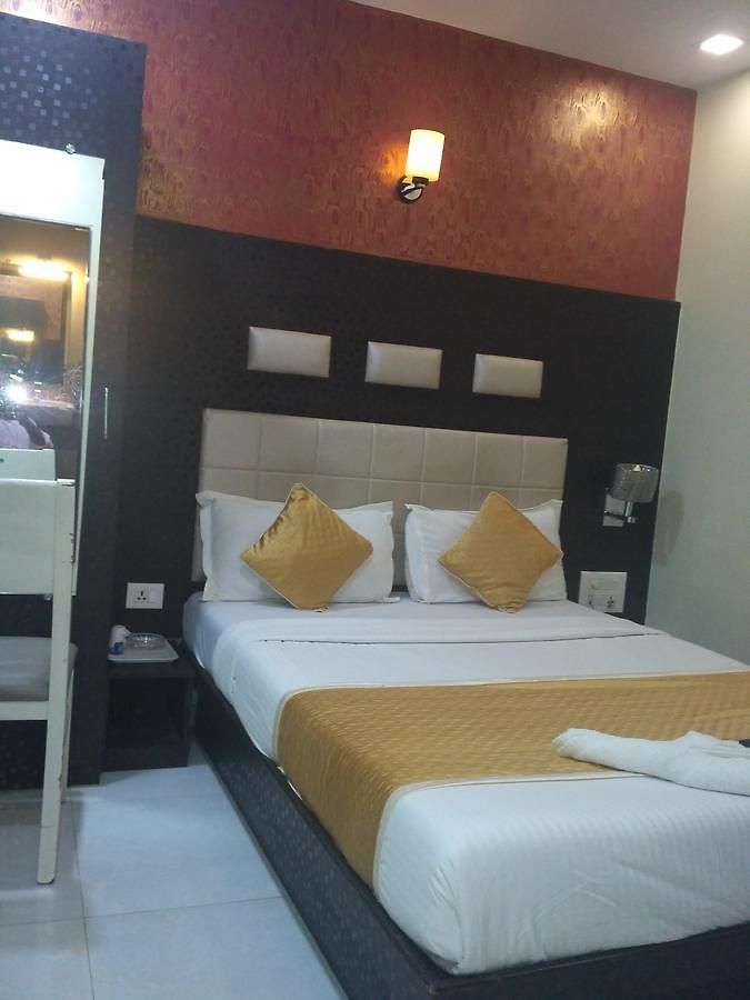 Avenue Hotel 2*
