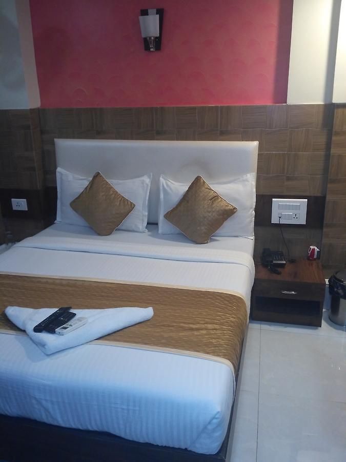 Hotel Avenue 2*