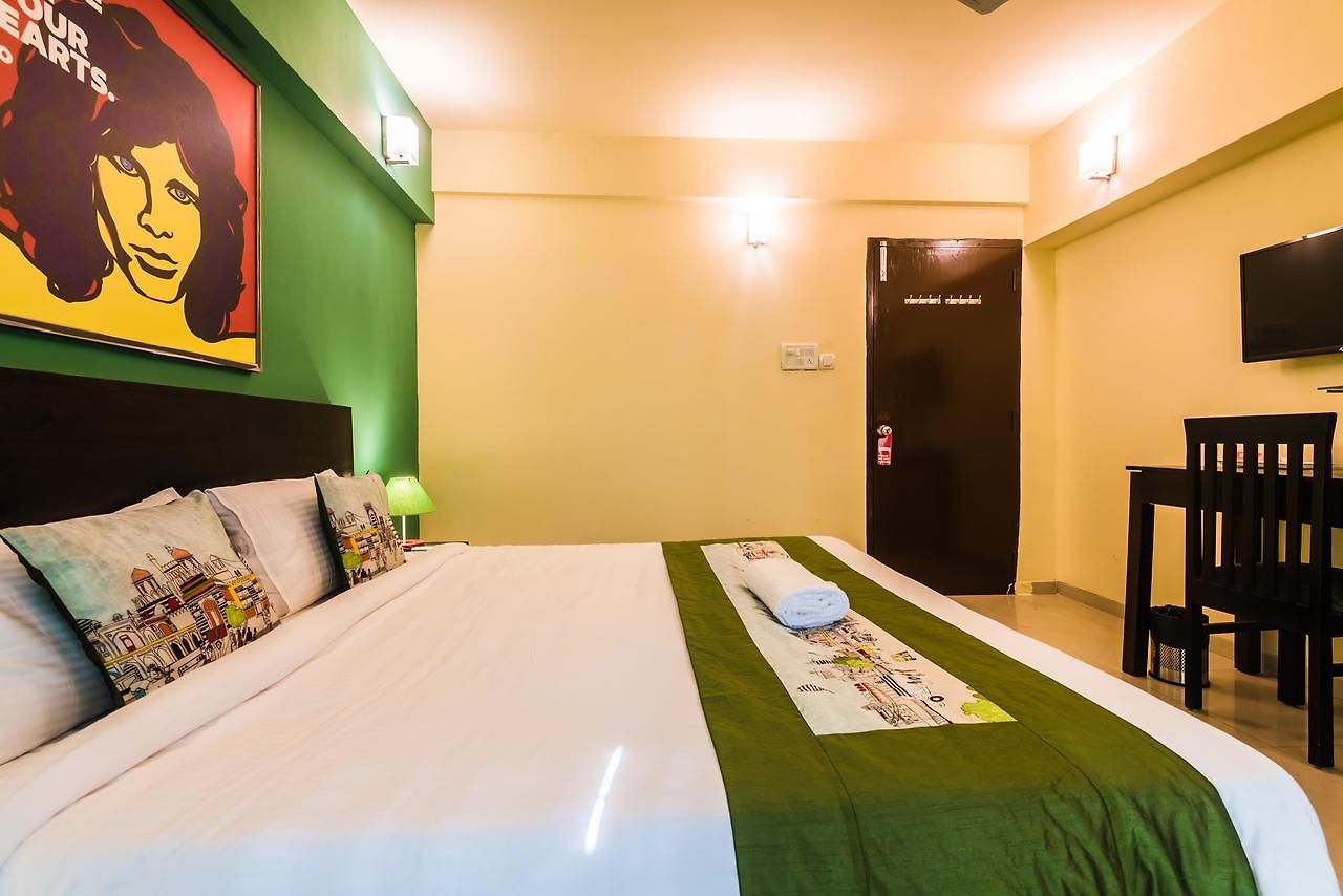 Oyo Flagship 389 Maitri Park Chembur Mumbai