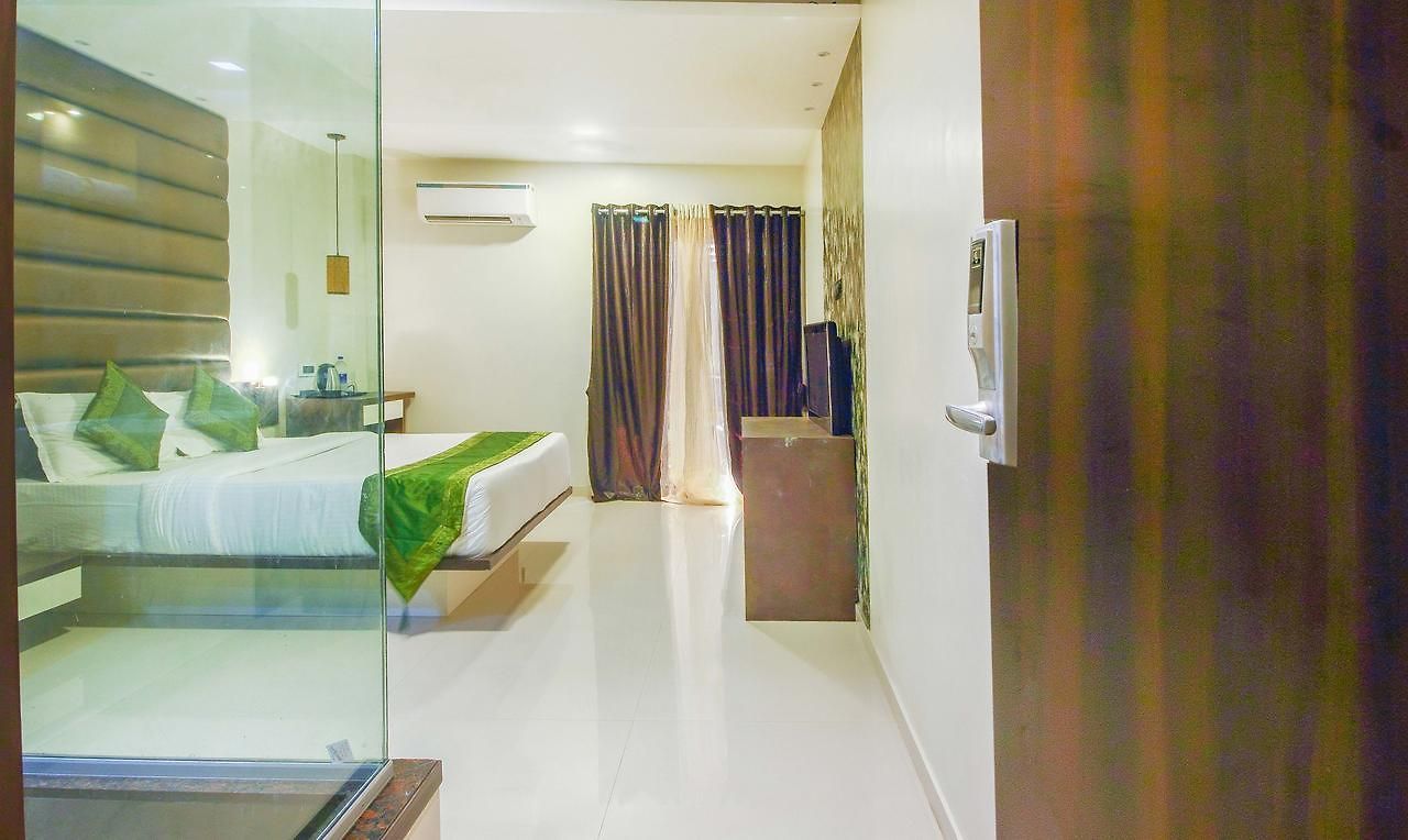 Treebo Blue Moon Powai Hotel