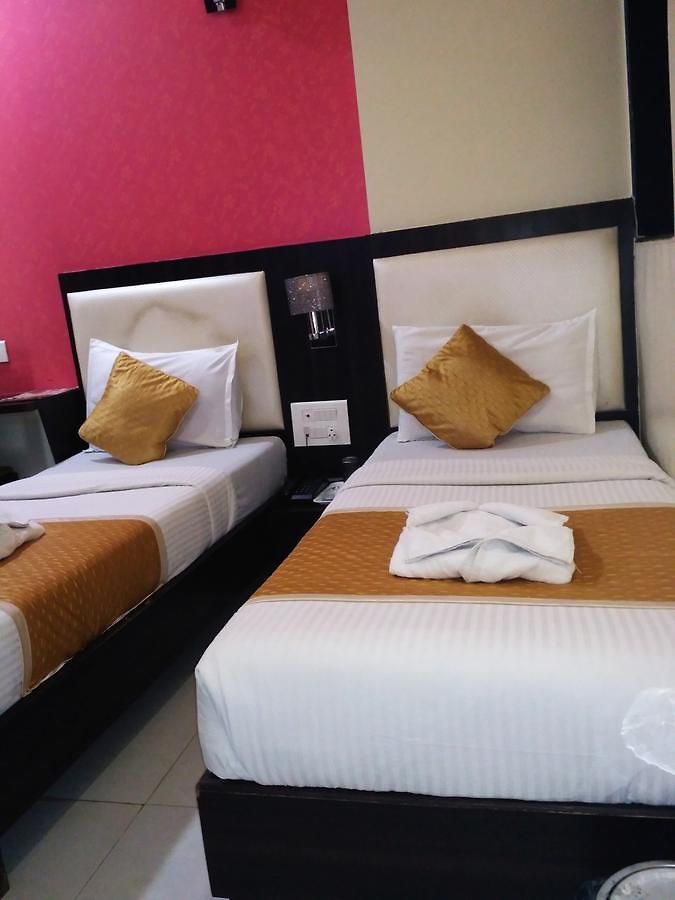 Hotel Avenue 2*