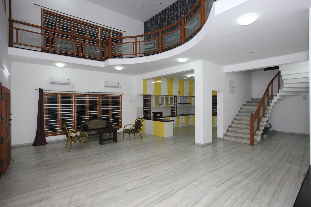 Oyo 935 Palkhee Hotel 3*