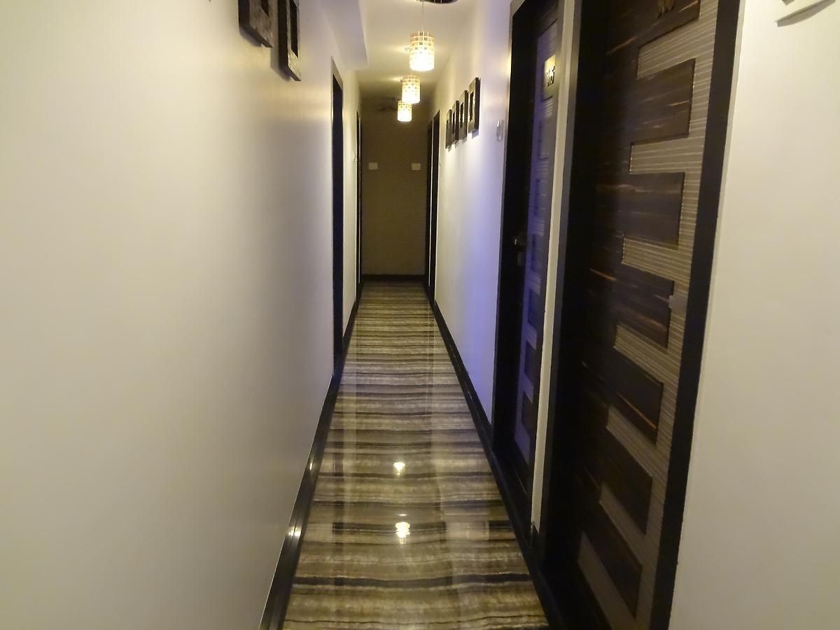 Hotel Modern *
