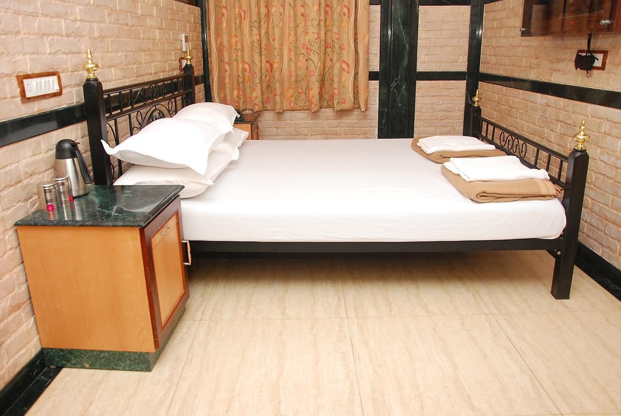 Hotel Hira Mumbai
