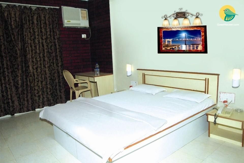 1 Bedroom Boutique In Malad West,
