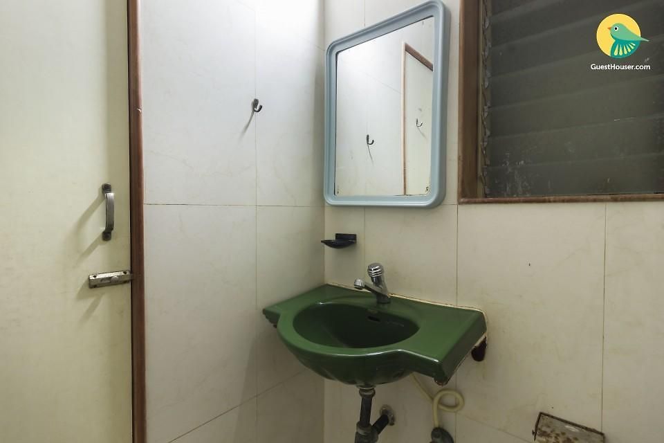 1 Bedroom Boutique In Malad West, Guest house Mumbai
