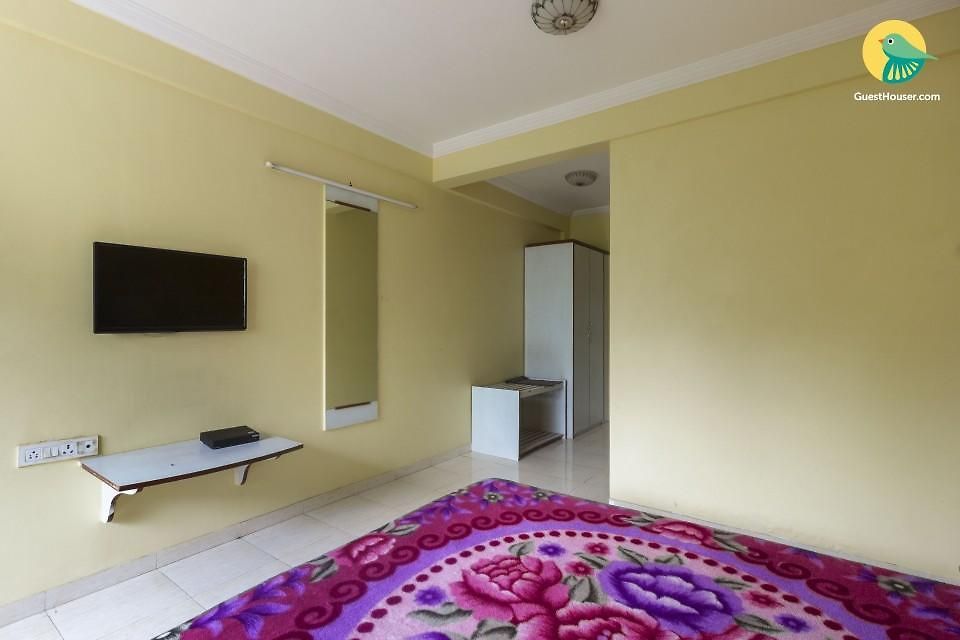 1 Bedroom Boutique In Malad West, Mumbai
